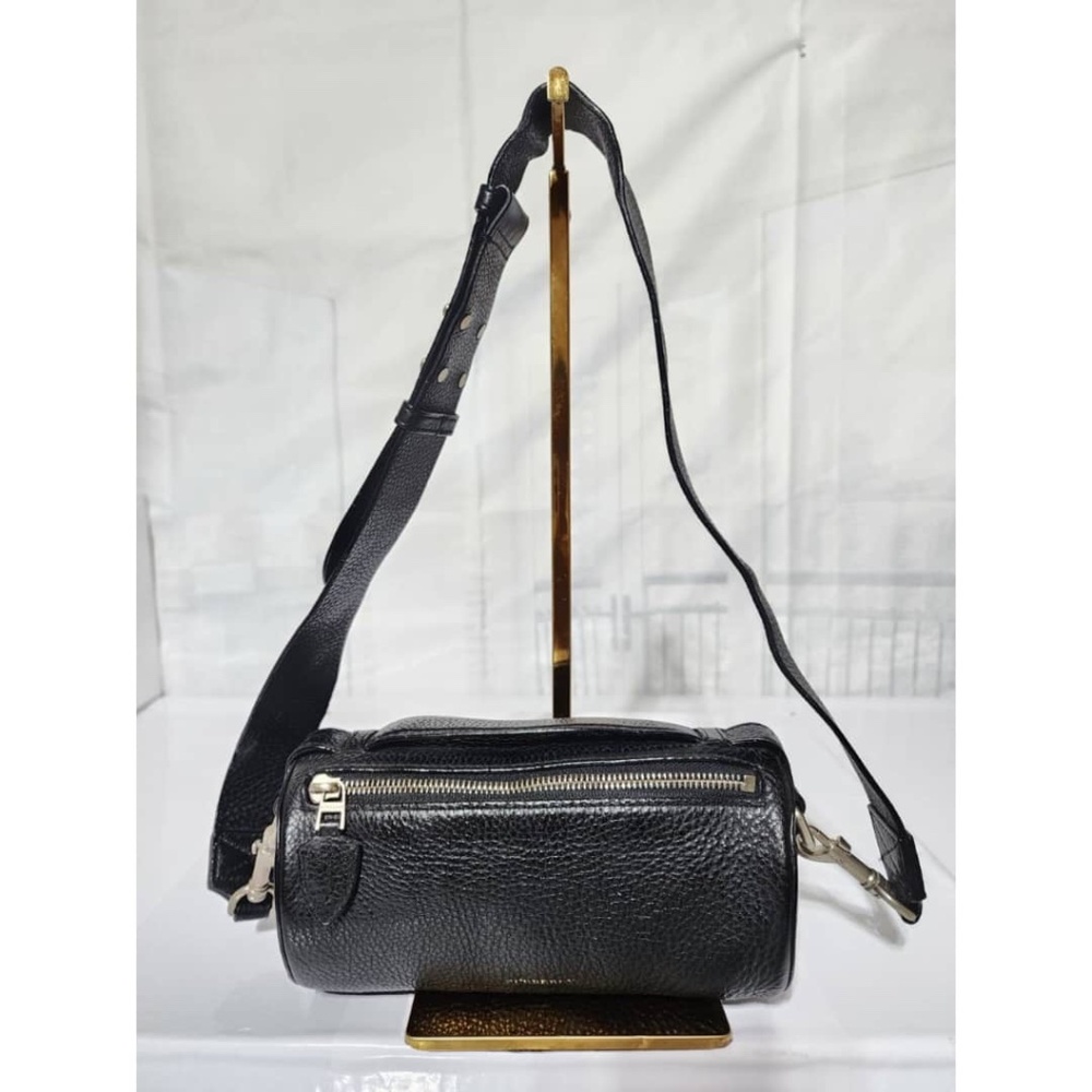 Authentic BURBERRY Calfskin The Barrel Bag Black - Picture 16 of 16